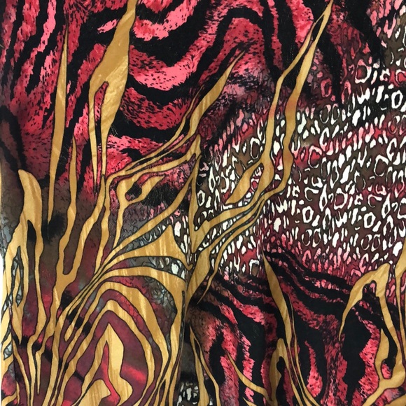 Peter Nygard Short Sleeve Top - Picture 4 of 4